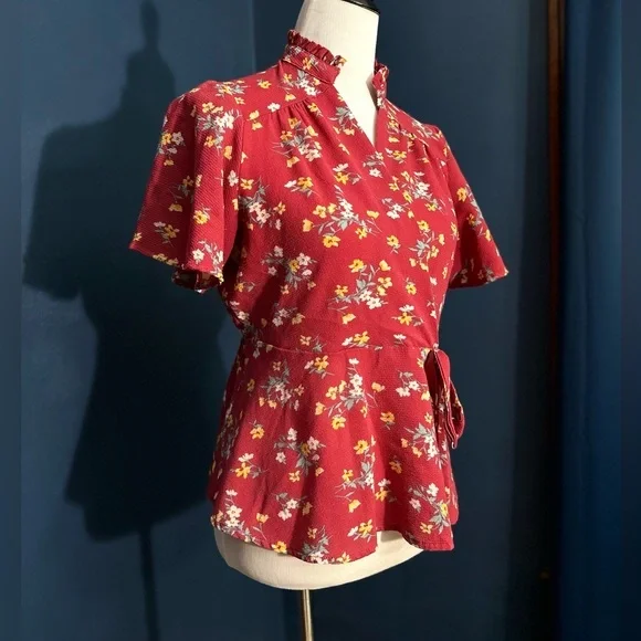 ▫️ donated Red Fit and Flare Floral Top - Picture 2 of 11